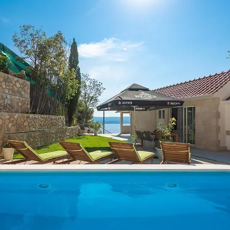 Leoma With Heated Pool *